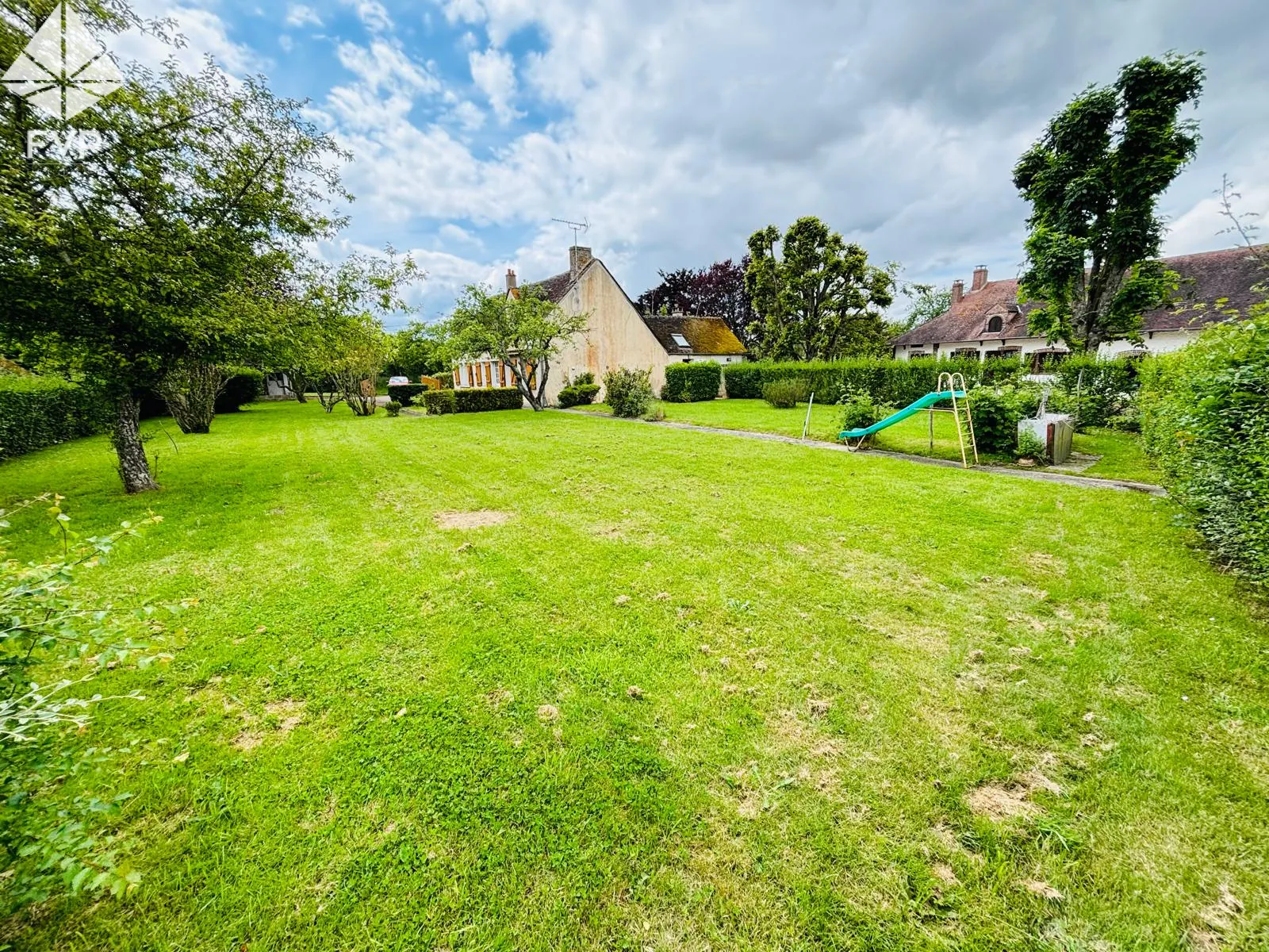 Maison de campagne à rénover à Douchy - Projet exceptionnel en pleine nature 