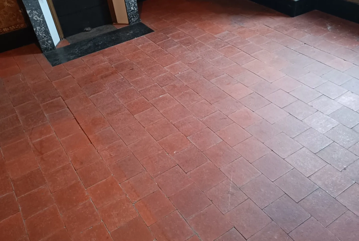 Maison bourgeoise à Vierzon de 210 m² avec potentiel de rénovation 