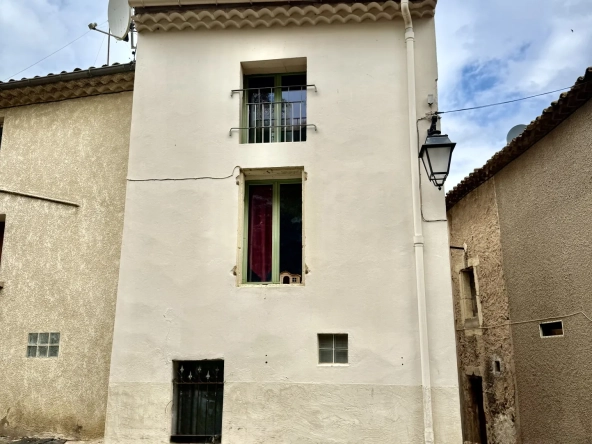 Maison de village à Saint-Thibéry de 54 m², 2 chambres, idéal pour premier achat ou investissement