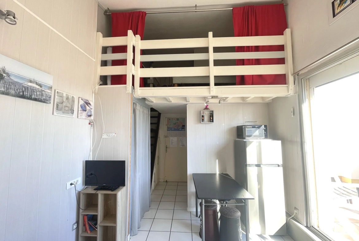 Appartement studio avec mezzanine et terrasse de 17 m² au Cap d'Agde 