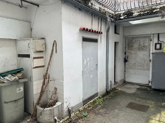 Immeuble de rapport à Vic en Bigorre avec local commercial et appartements 