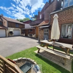 Vente d'un ensemble immobilier avec maison et deux gîtes à Ault