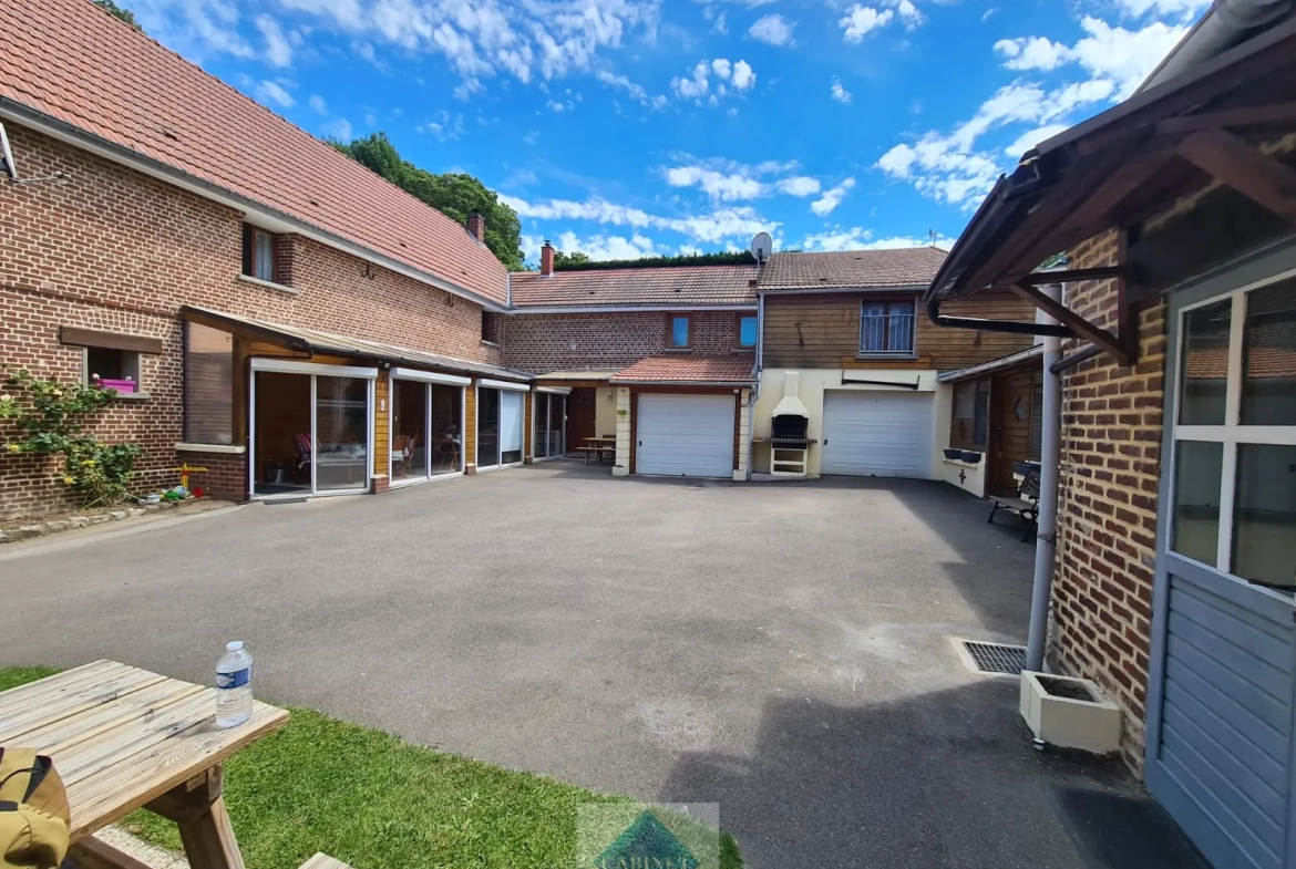 Vente d'un ensemble immobilier avec maison et deux gîtes à Ault 