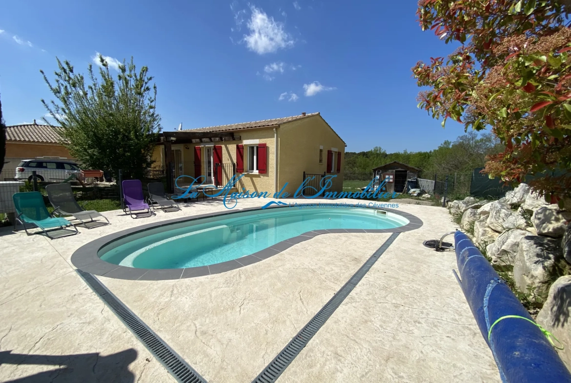 Villa de plain-pied avec piscine à Ledignan - Terrain de 840 m2 et 4 chambres 