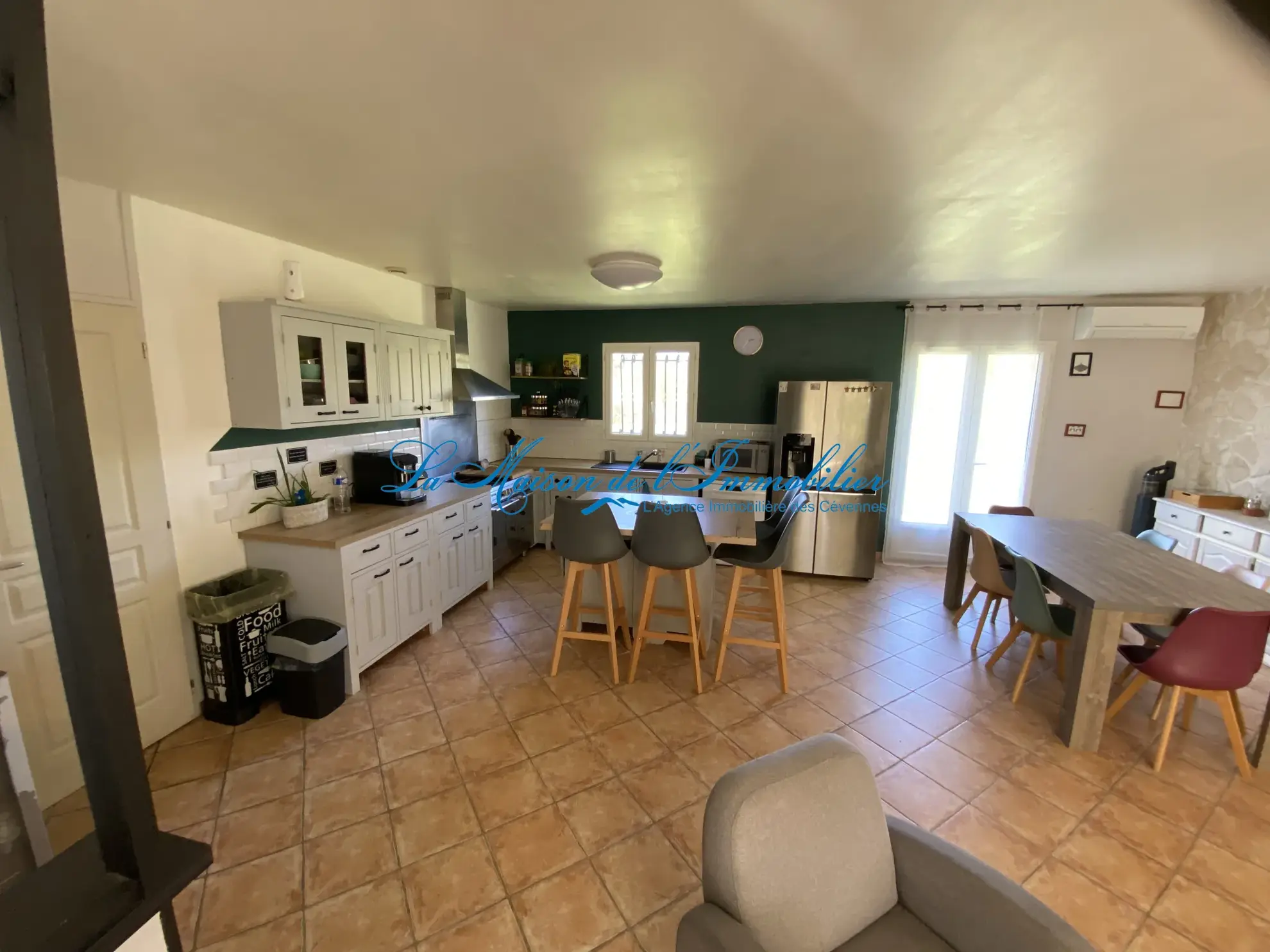 Villa de plain-pied avec piscine à Ledignan - Terrain de 840 m2 et 4 chambres 