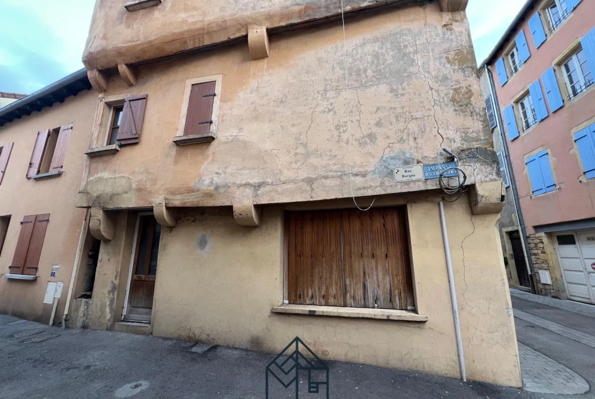 Maison à rénover à Charlieu, potentiel d'investissement ou résidence principale 