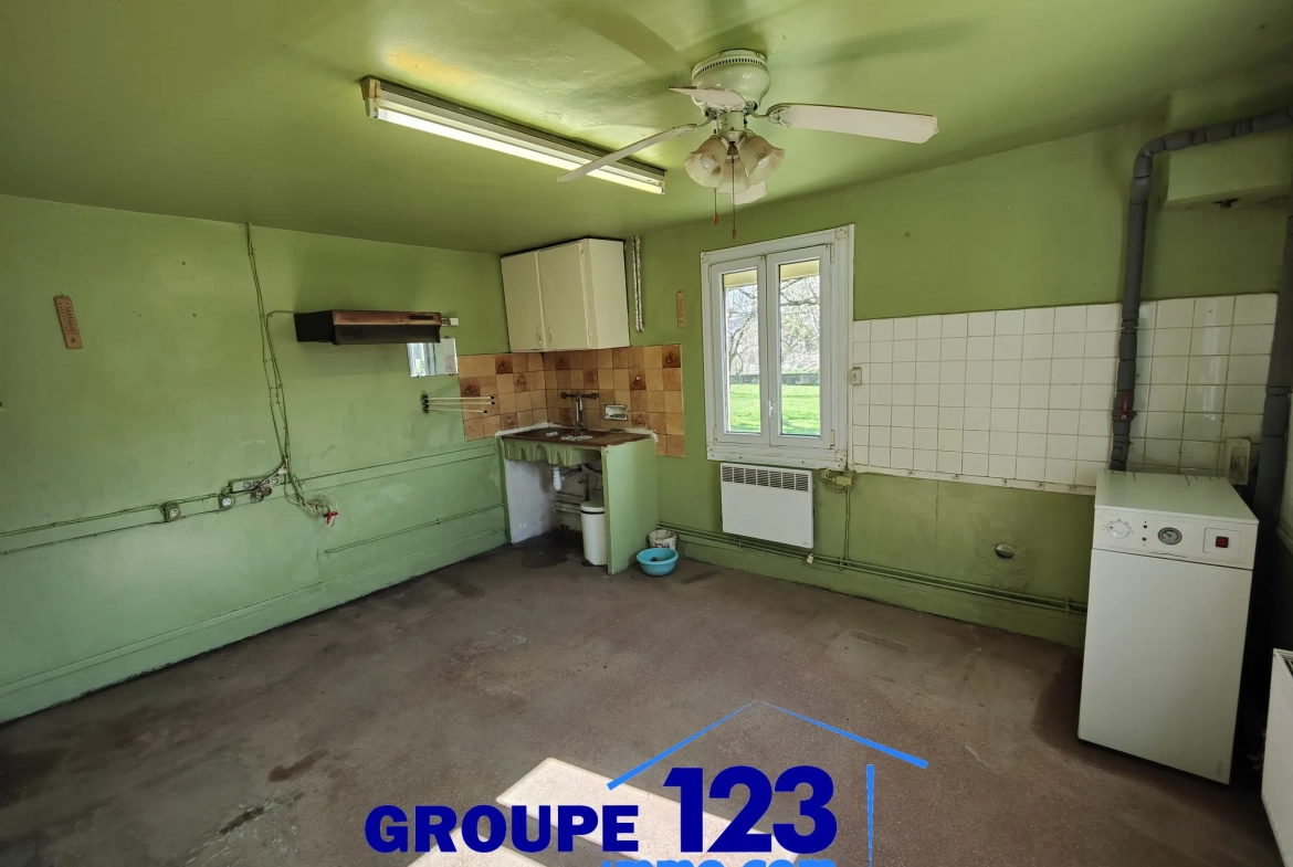 Maison à rénover à Migennes avec grand terrain et dépendances 