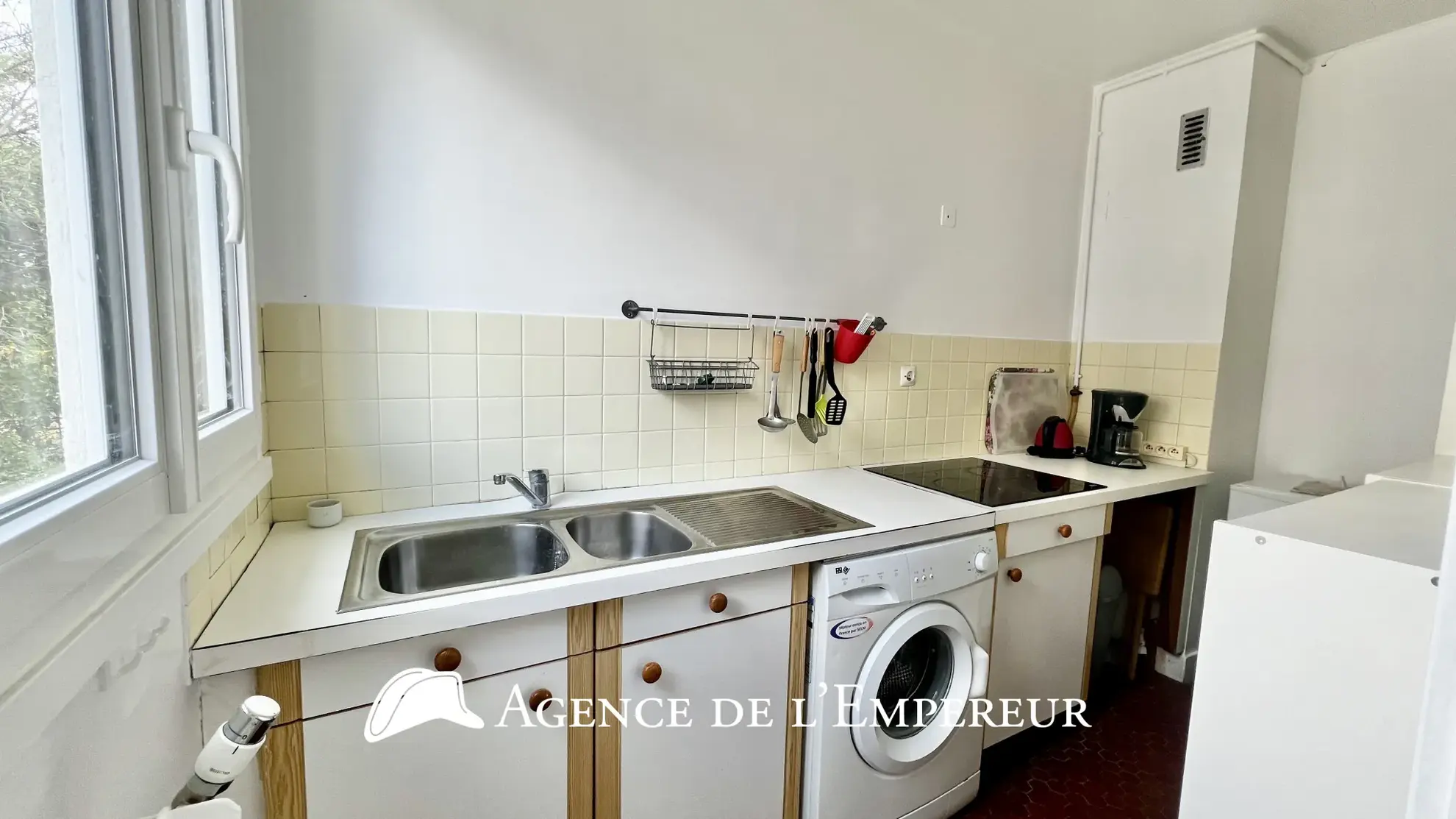 Studio de 25 m² avec balcon, parking et cave à Rueil-Malmaison 