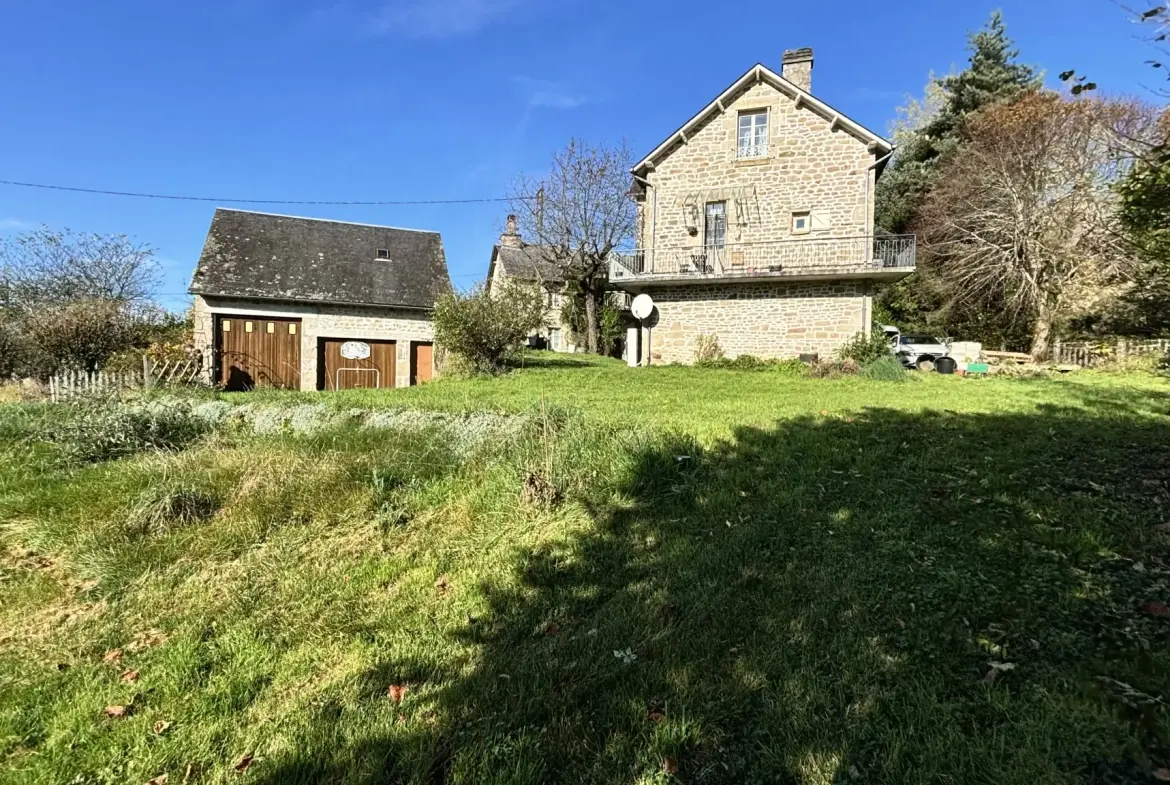 Maison spacieuse à Saint Augustin, Corrèze - Grand terrain et potentiel d'aménagement 