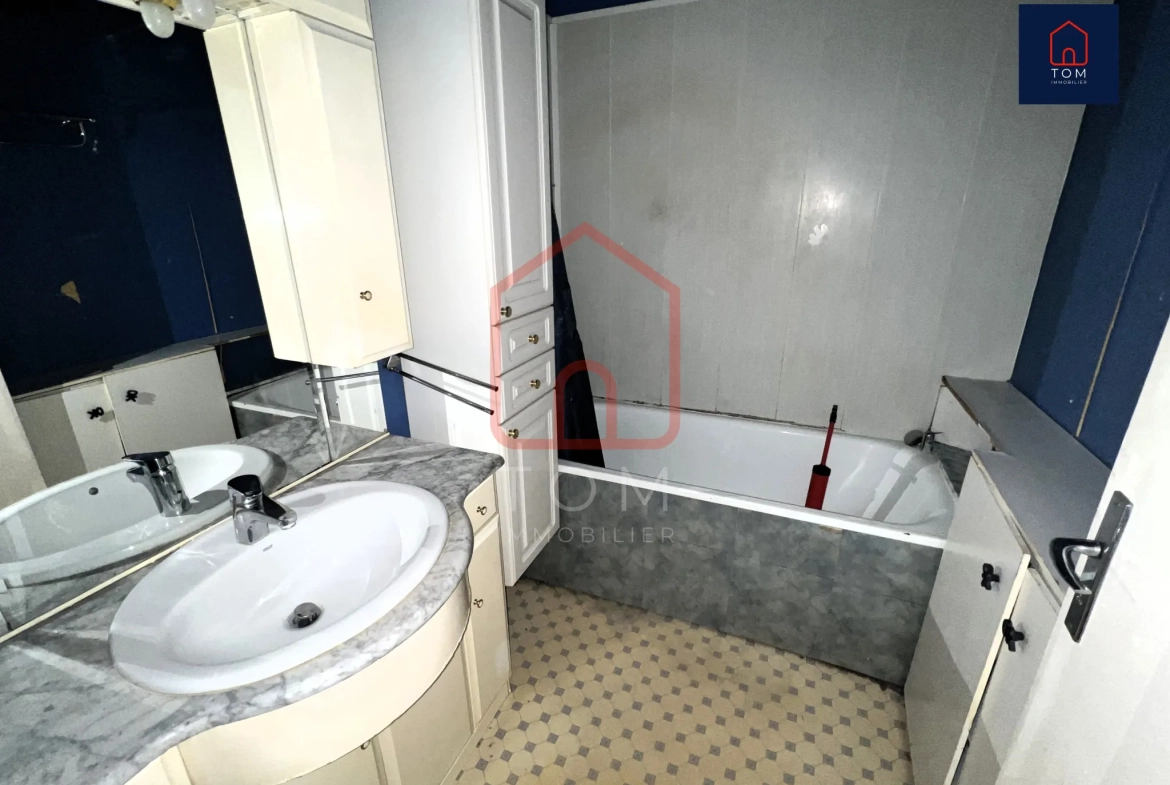 Appartement à Mons-En-Baroeul de 69,56 m² avec 2 chambres en vente à 117 000 € 