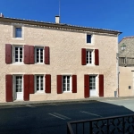 Maison de ville rénovée avec terrasse à Saint-Jean-d’Hermine