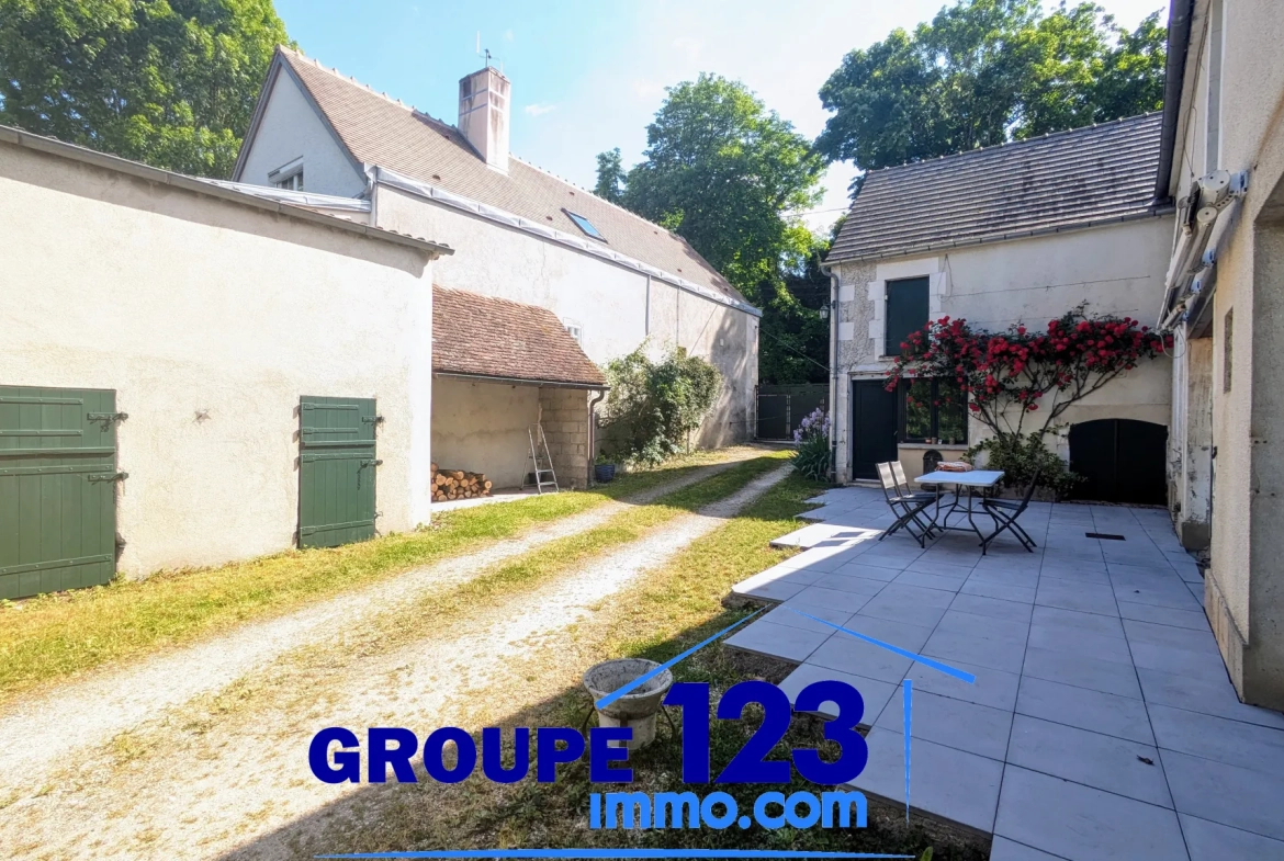 Maison ancienne avec dépendances et jardin clôturé à Vincelles proche d'Auxerre 