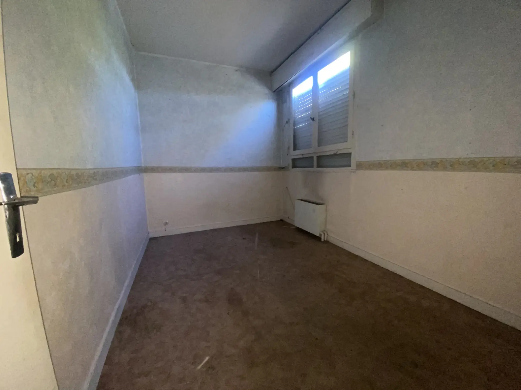 Appartement à vendre de 90m² à Vierzon en centre-ville avec terrasse et parking 