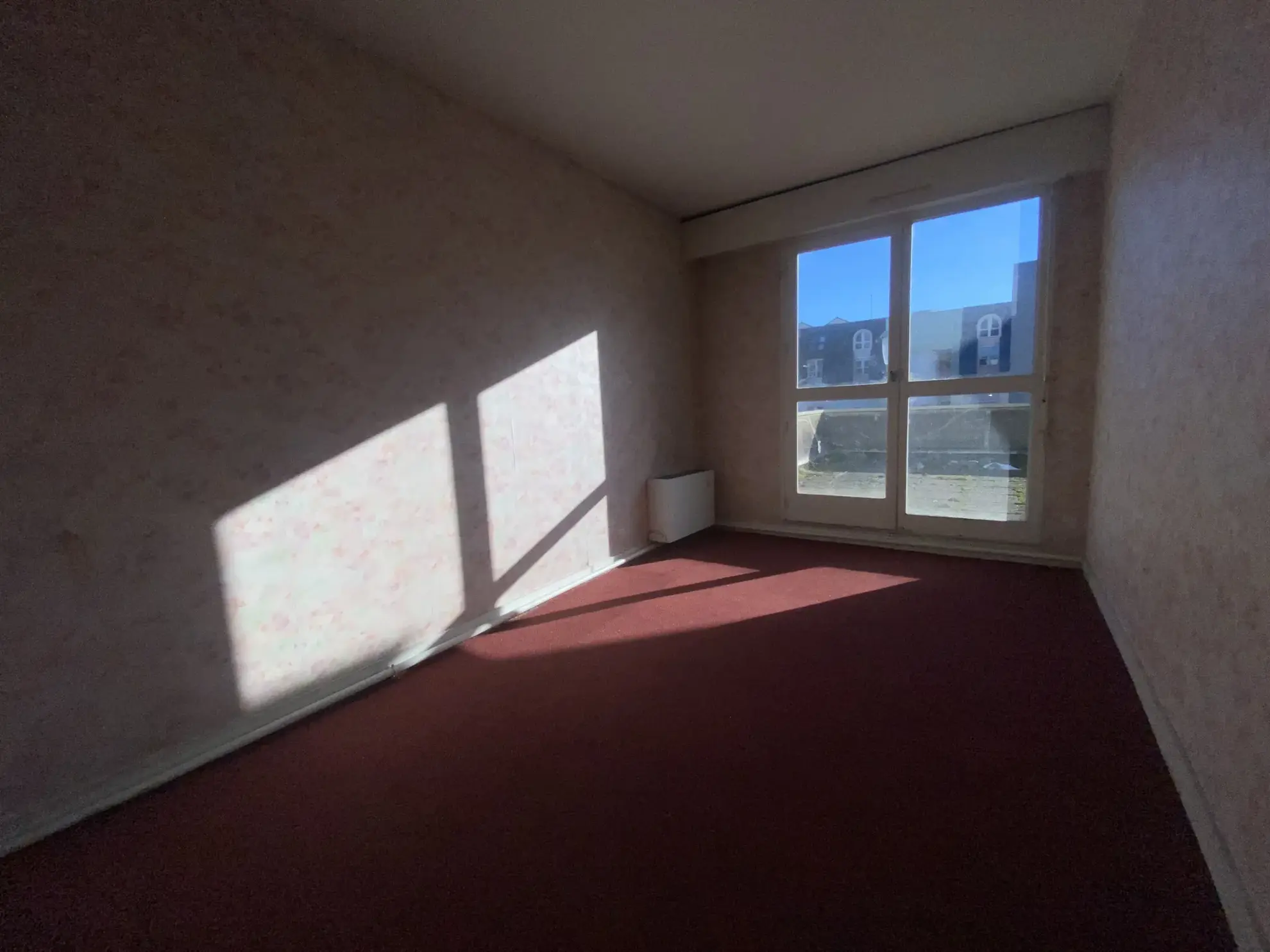Appartement à vendre de 90m² à Vierzon en centre-ville avec terrasse et parking 