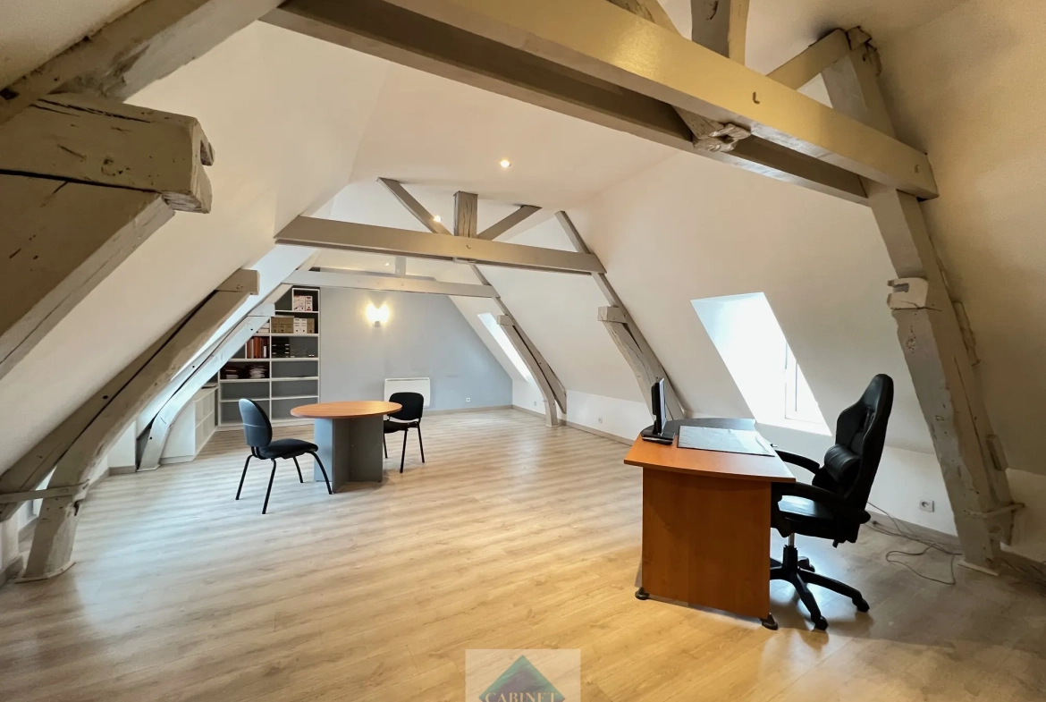 Immeuble de bureaux à vendre au cœur d'Abbeville, hyper-centre 