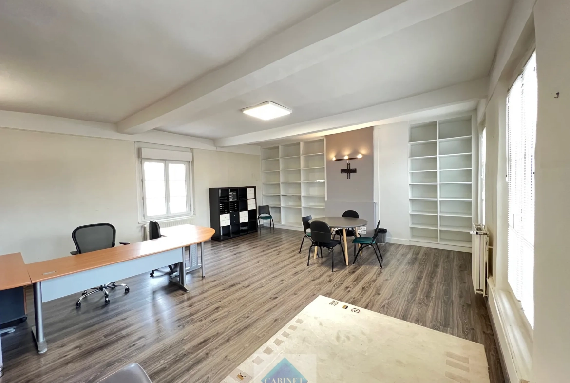 Immeuble de bureaux à vendre au cœur d'Abbeville, hyper-centre 