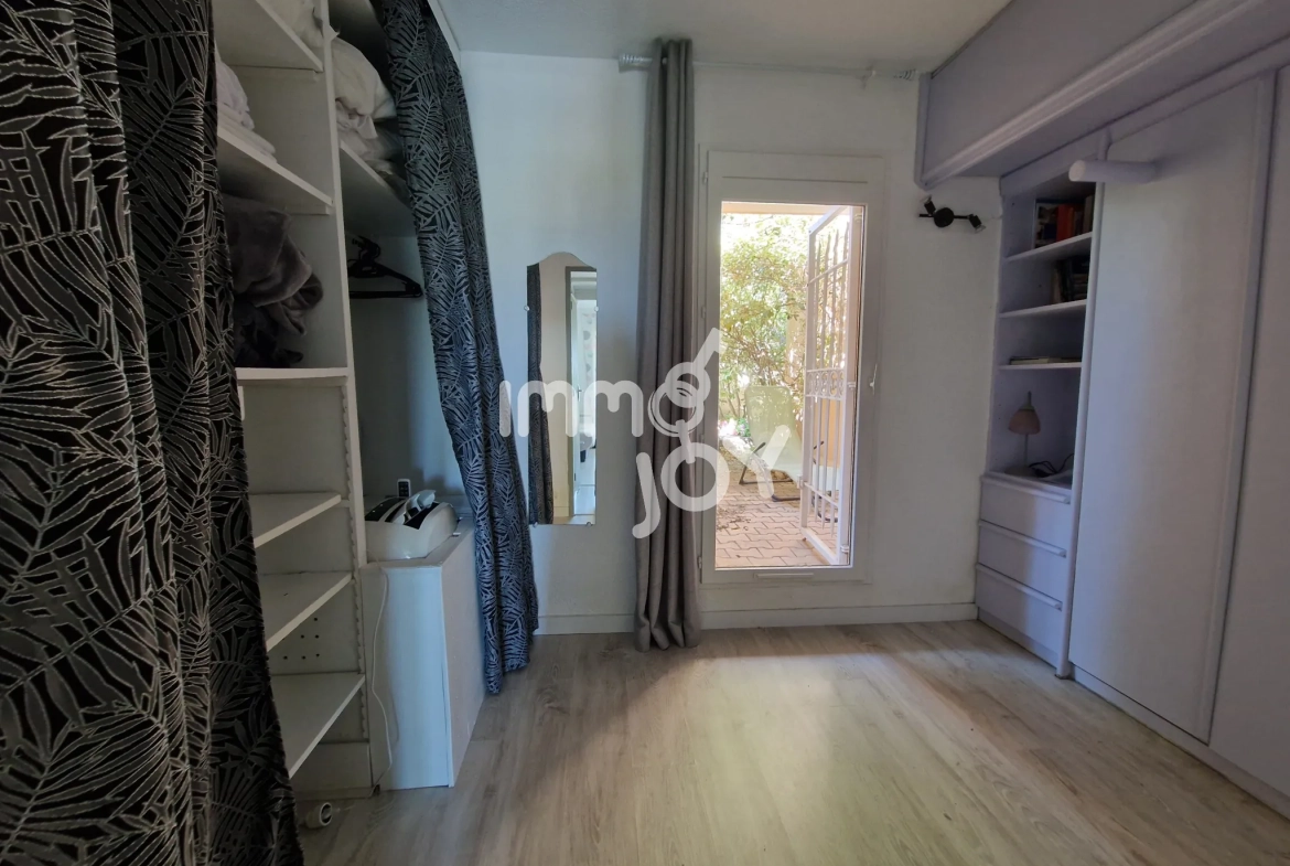 Appartement 2 pièces avec vue mer à Saint Aygulf en front de mer 