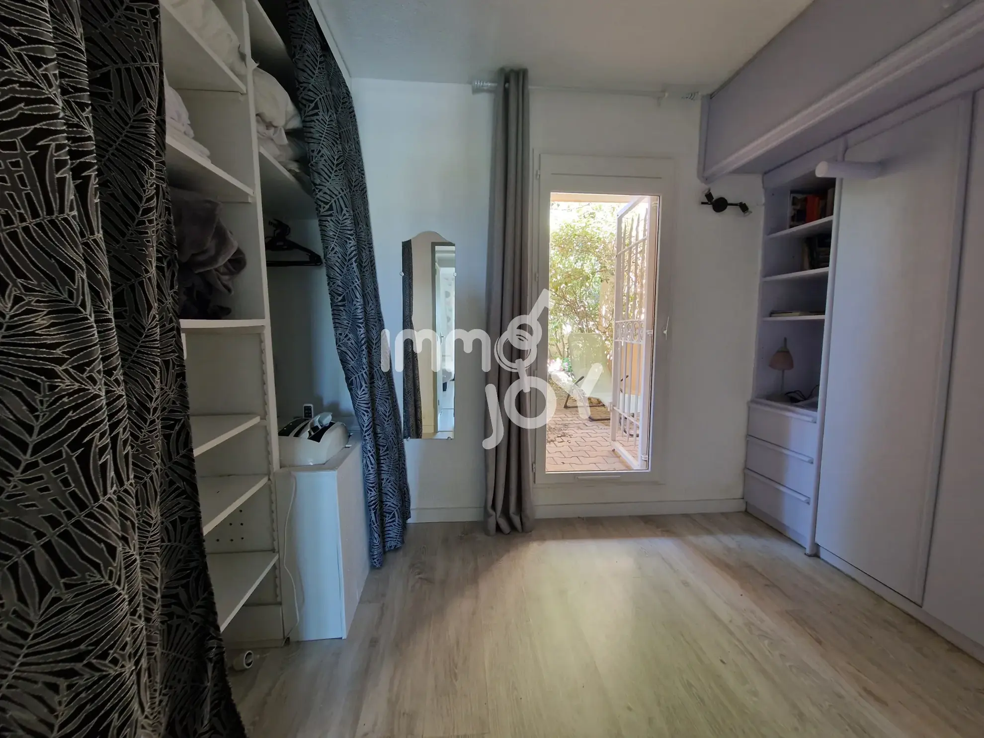 Appartement 2 pièces avec vue mer à Saint Aygulf en front de mer 