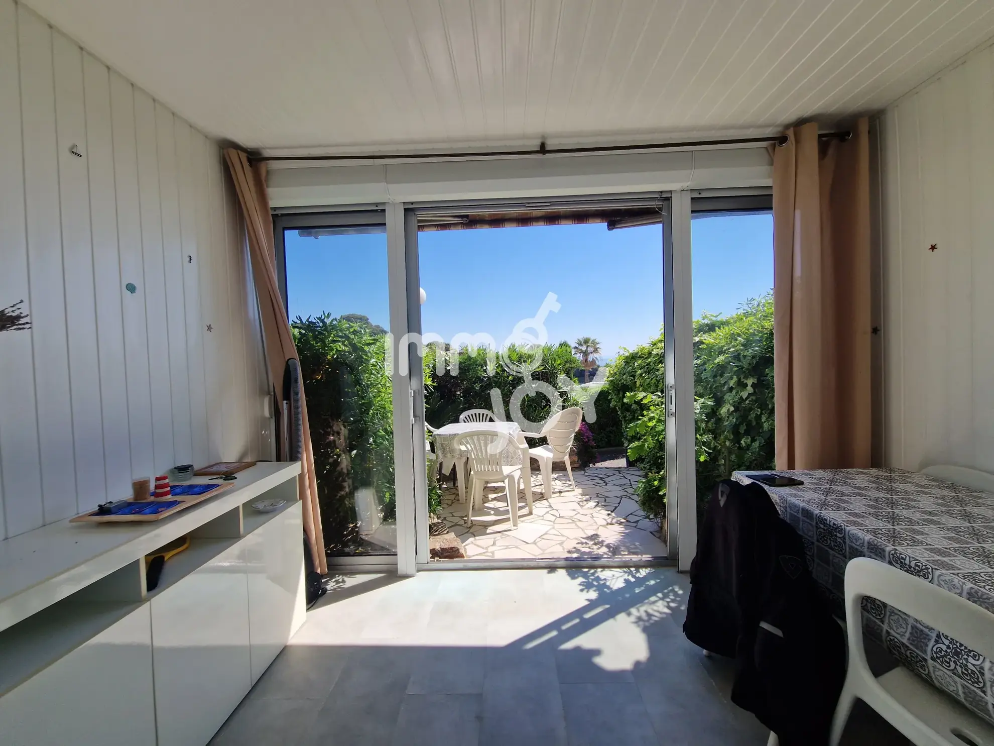 Appartement 2 pièces avec vue mer à Saint Aygulf en front de mer 