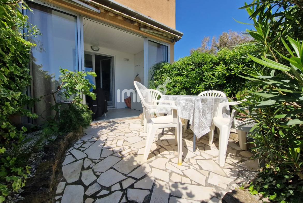 Appartement 2 pièces avec vue mer à Saint Aygulf en front de mer 