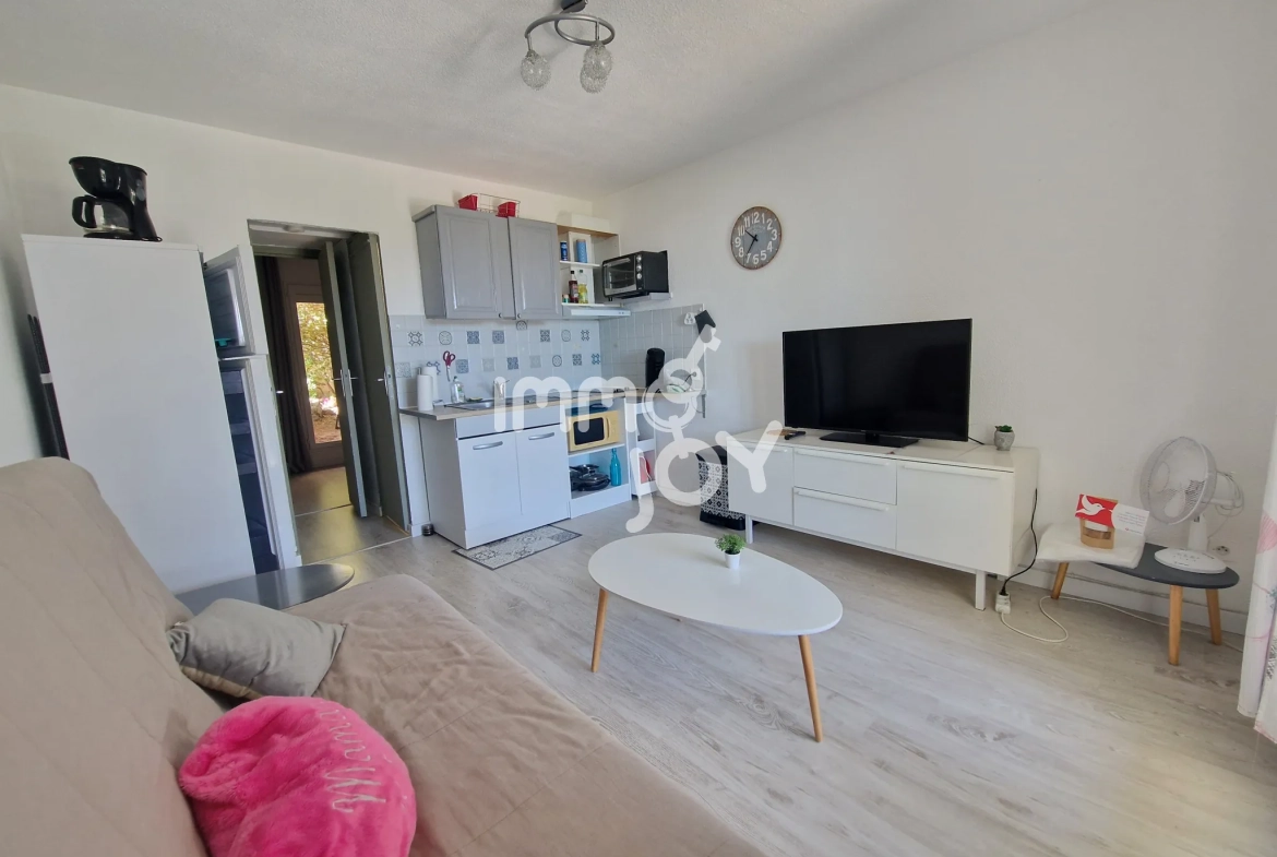 Appartement 2 pièces avec vue mer à Saint Aygulf en front de mer 