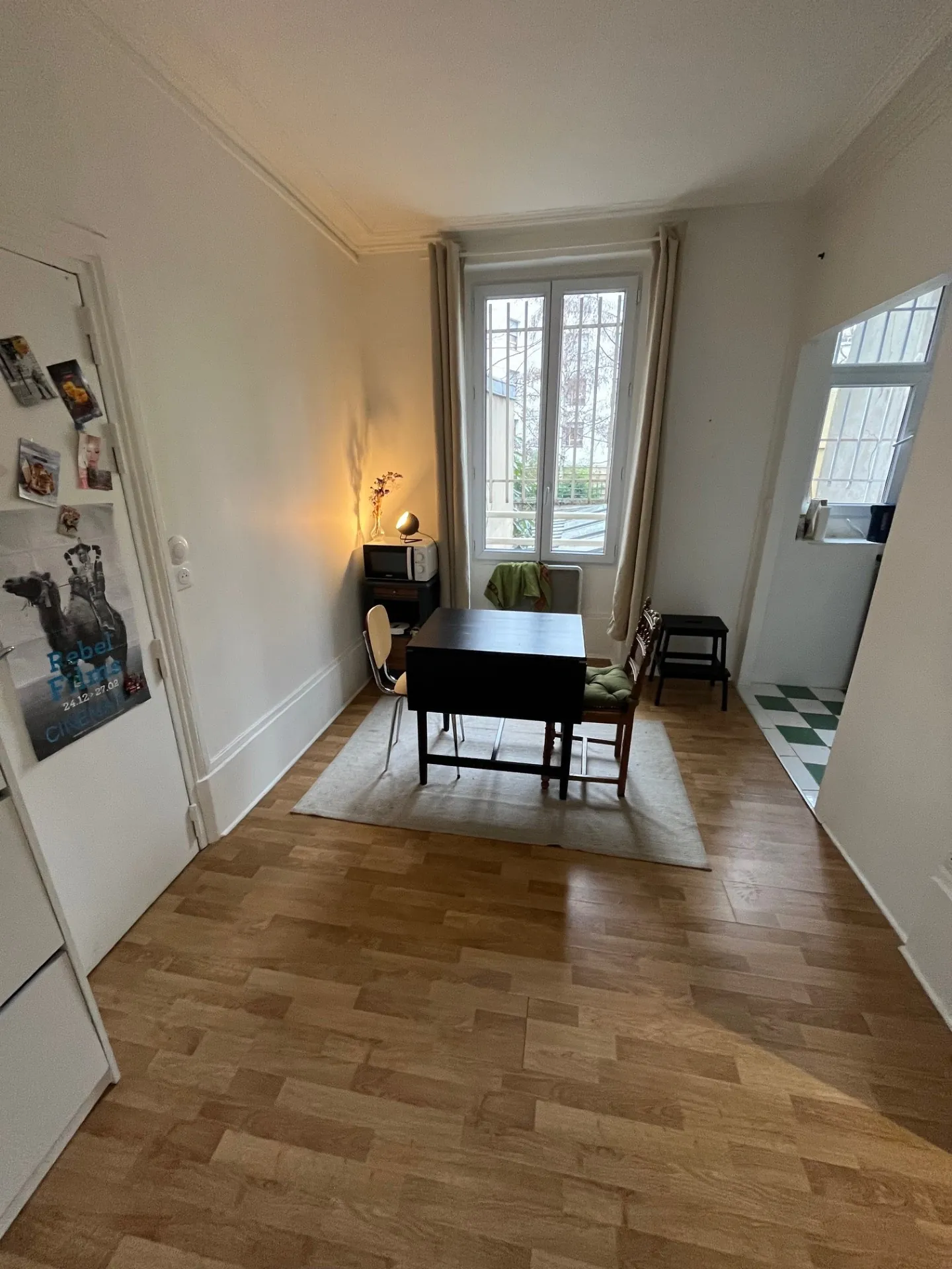 Appartement 2 pièces à Paris 18ème avec cachet ancien et confort moderne 