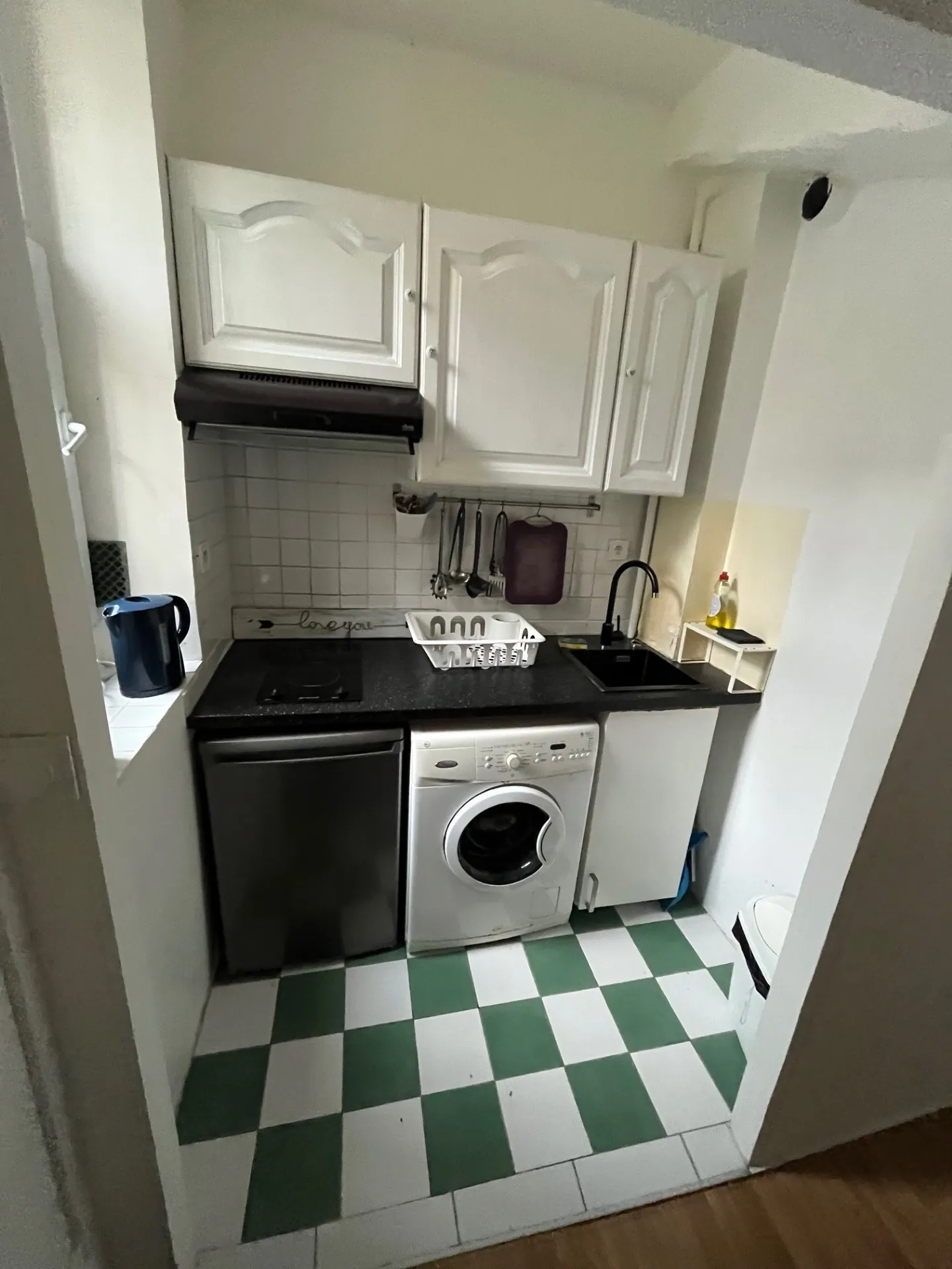 Appartement 2 pièces à Paris 18ème avec cachet ancien et confort moderne 