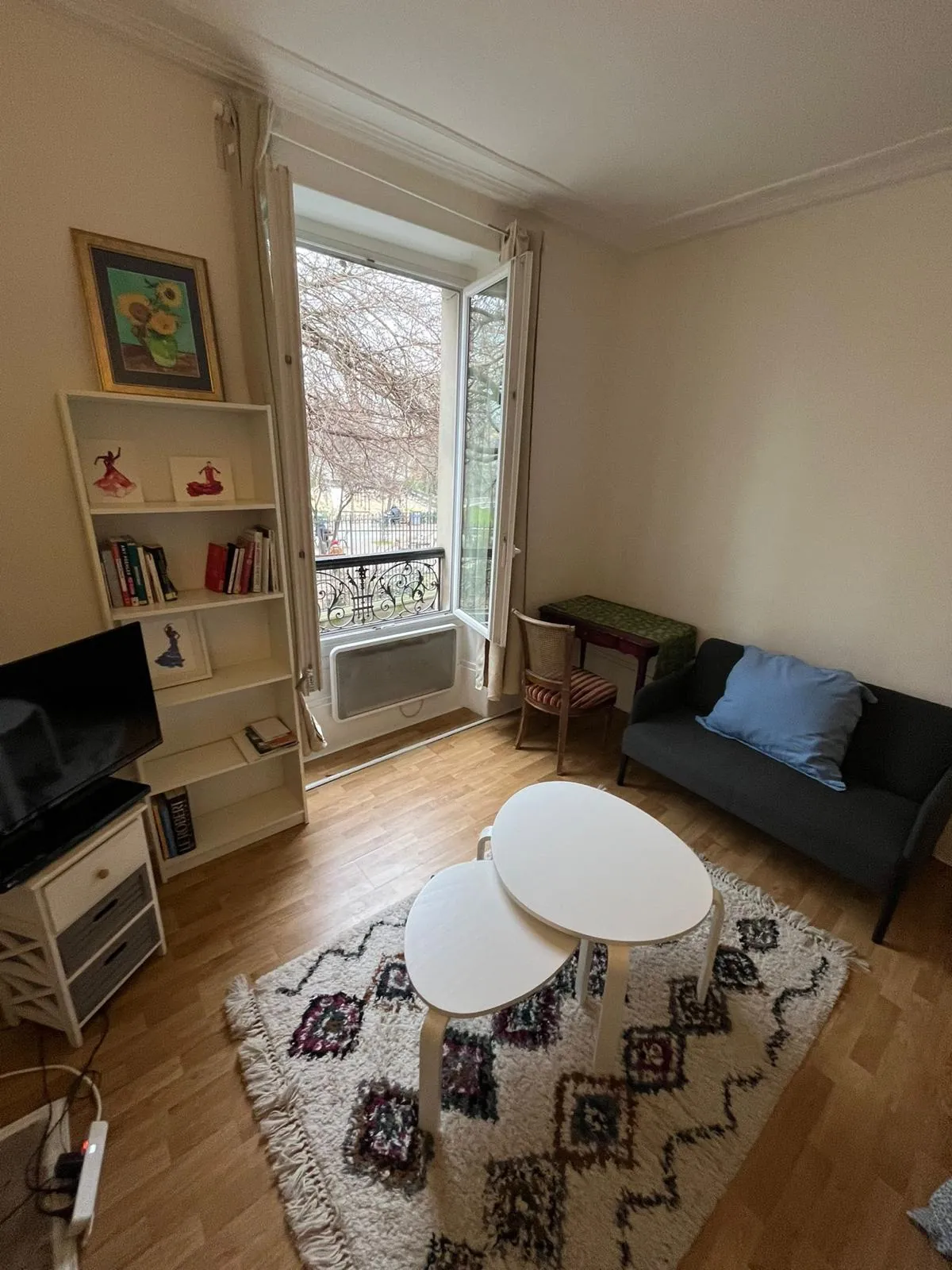 Appartement 2 pièces à Paris 18ème avec cachet ancien et confort moderne 