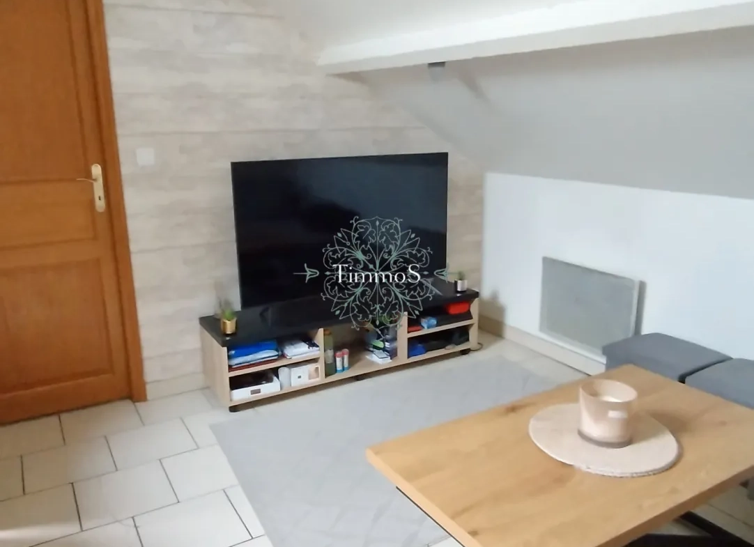 Appartement 2 pièces à vendre à L'Isle-Adam - 33 m² avec chambre et cuisine équipée 