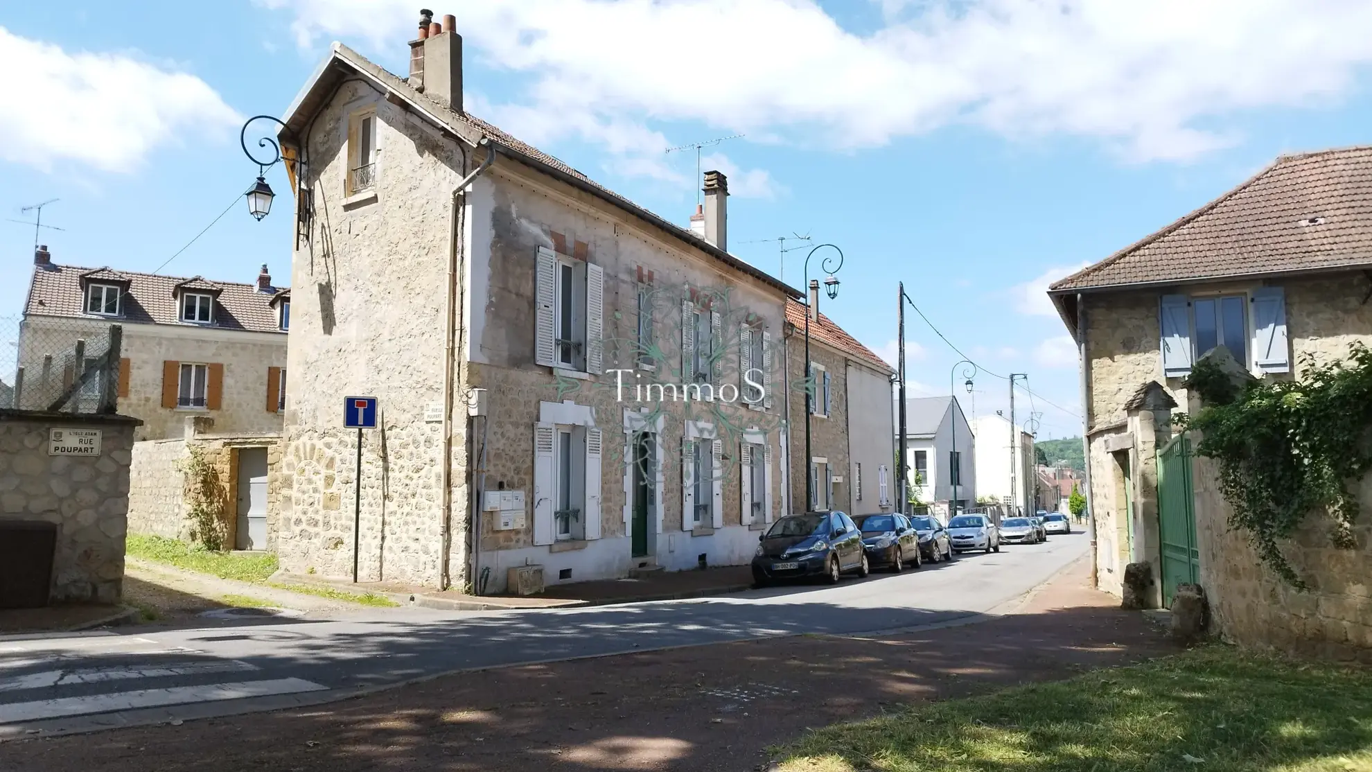 Appartement 2 pièces à vendre à L'Isle-Adam - 33 m² avec chambre et cuisine équipée 