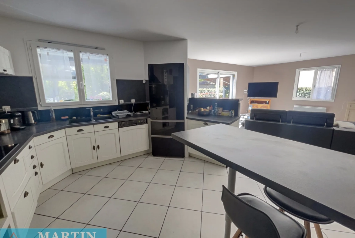 Villa 3 Chambres avec Piscine à Arles-sur-Tech - Belle Opportunité 