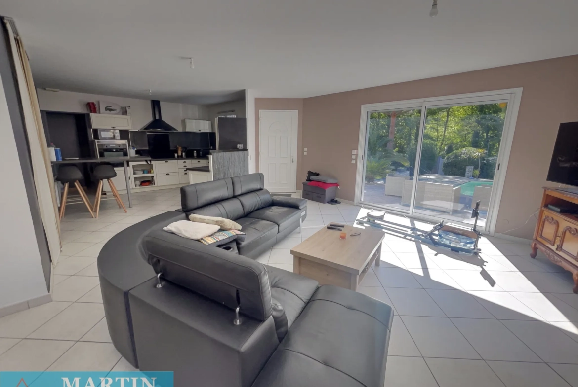 Villa 3 Chambres avec Piscine à Arles-sur-Tech - Belle Opportunité 