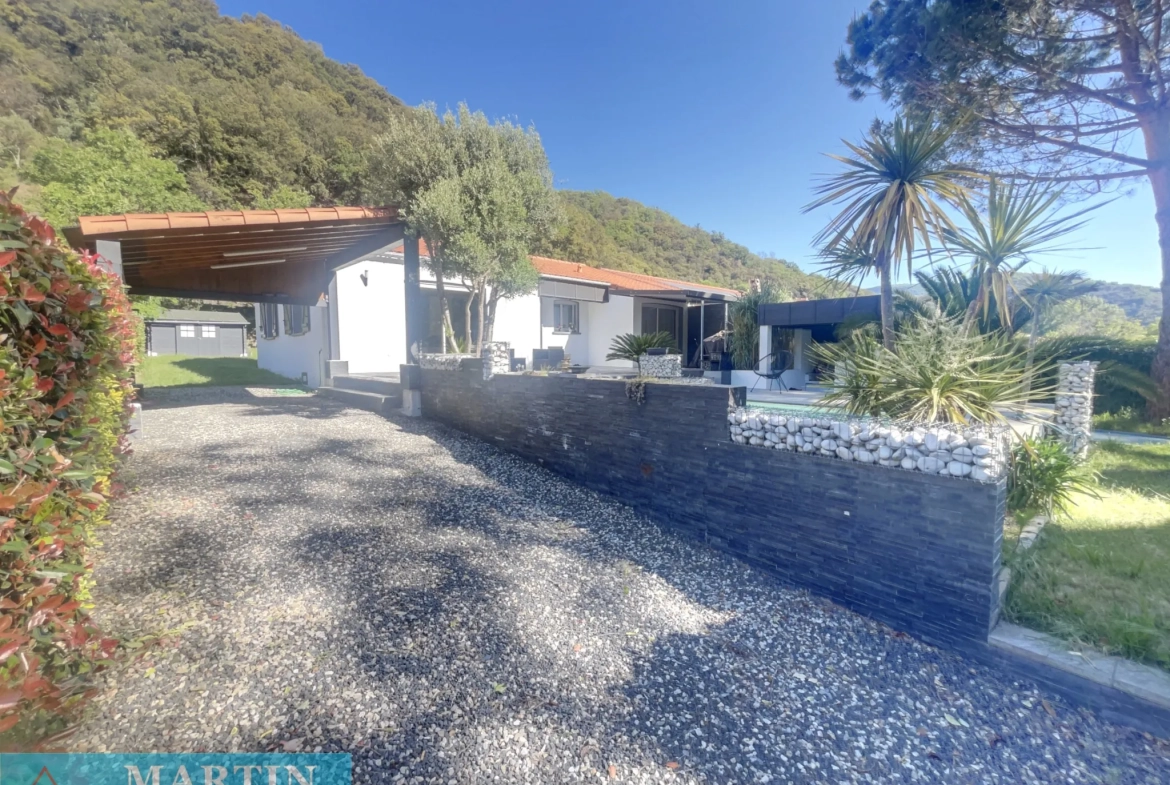 Villa 3 Chambres avec Piscine à Arles-sur-Tech - Belle Opportunité 