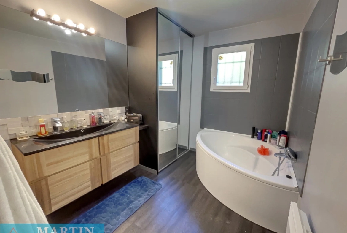 Villa 3 Chambres avec Piscine à Arles-sur-Tech - Belle Opportunité 