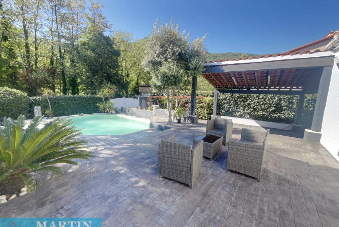 Villa 3 Chambres avec Piscine à Arles-sur-Tech - Belle Opportunité 