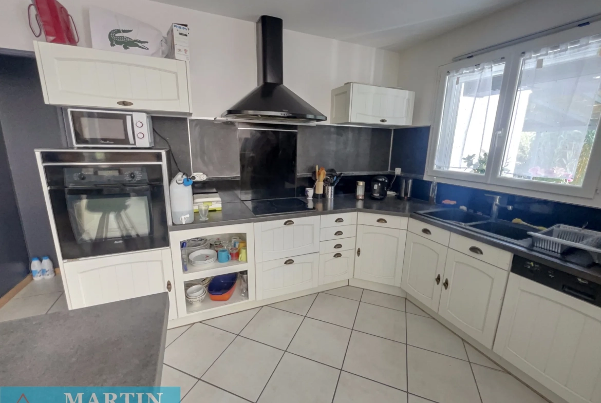 Villa 3 Chambres avec Piscine à Arles-sur-Tech - Belle Opportunité 