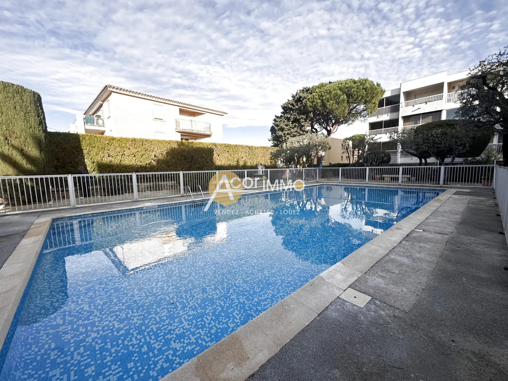Appartement T3 Duplex avec Loggias à Six-Fours-les-Plages, proche plages et commodités 