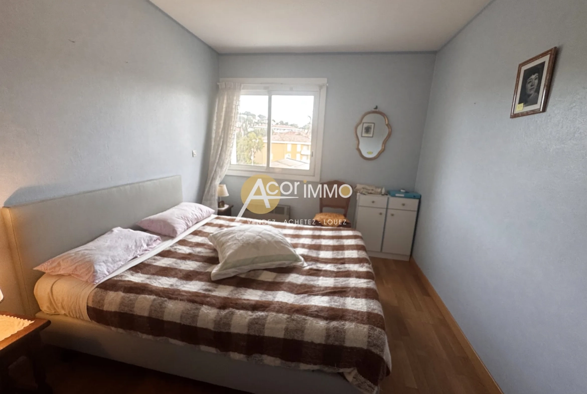 Appartement T3 Duplex avec Loggias à Six-Fours-les-Plages, proche plages et commodités 