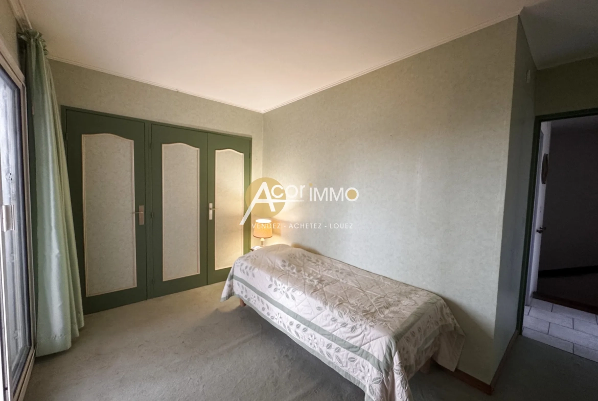 Appartement T3 Duplex avec Loggias à Six-Fours-les-Plages, proche plages et commodités 