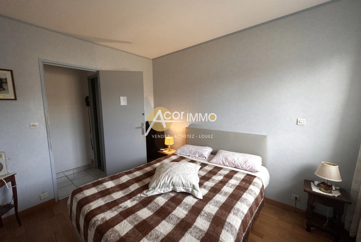 Appartement T3 Duplex avec Loggias à Six-Fours-les-Plages, proche plages et commodités 