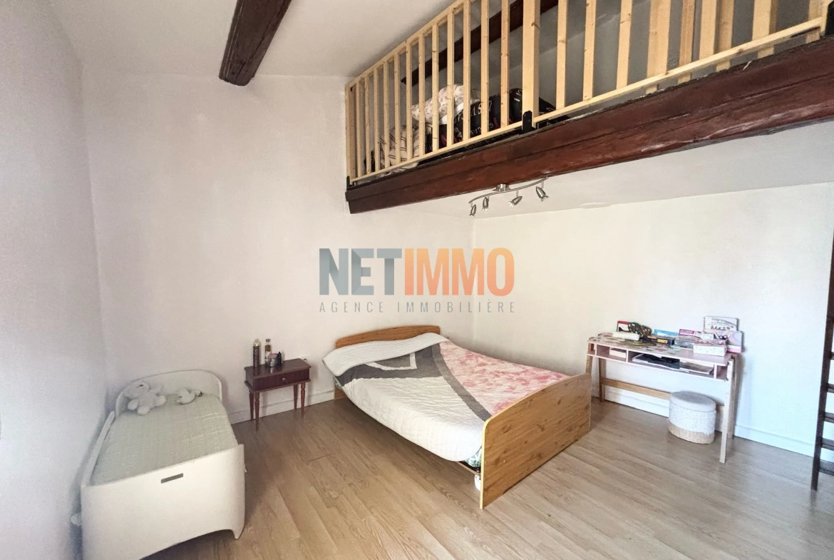 Charmante maison de village de 43 m² à Beauvoisin avec extérieur 