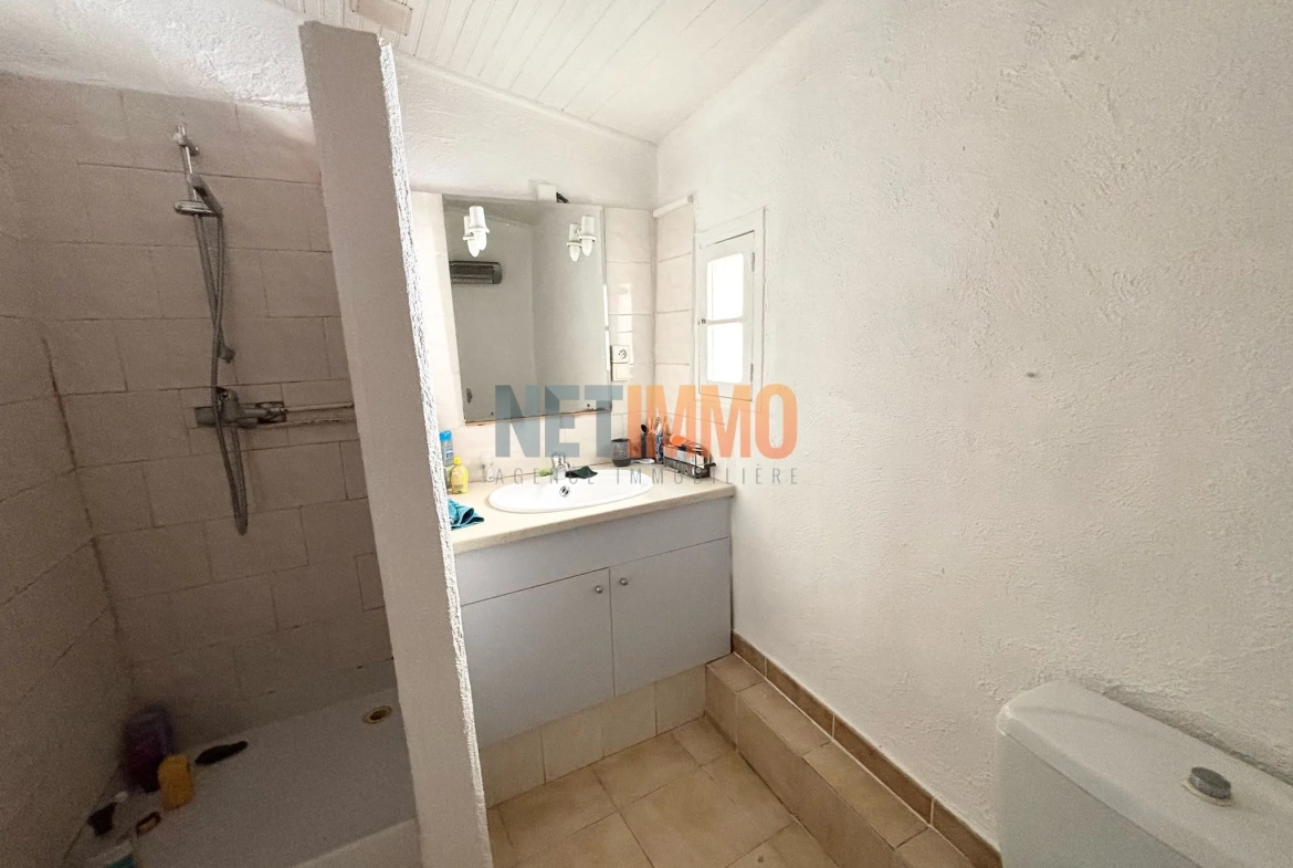 Charmante maison de village de 43 m² à Beauvoisin avec extérieur 