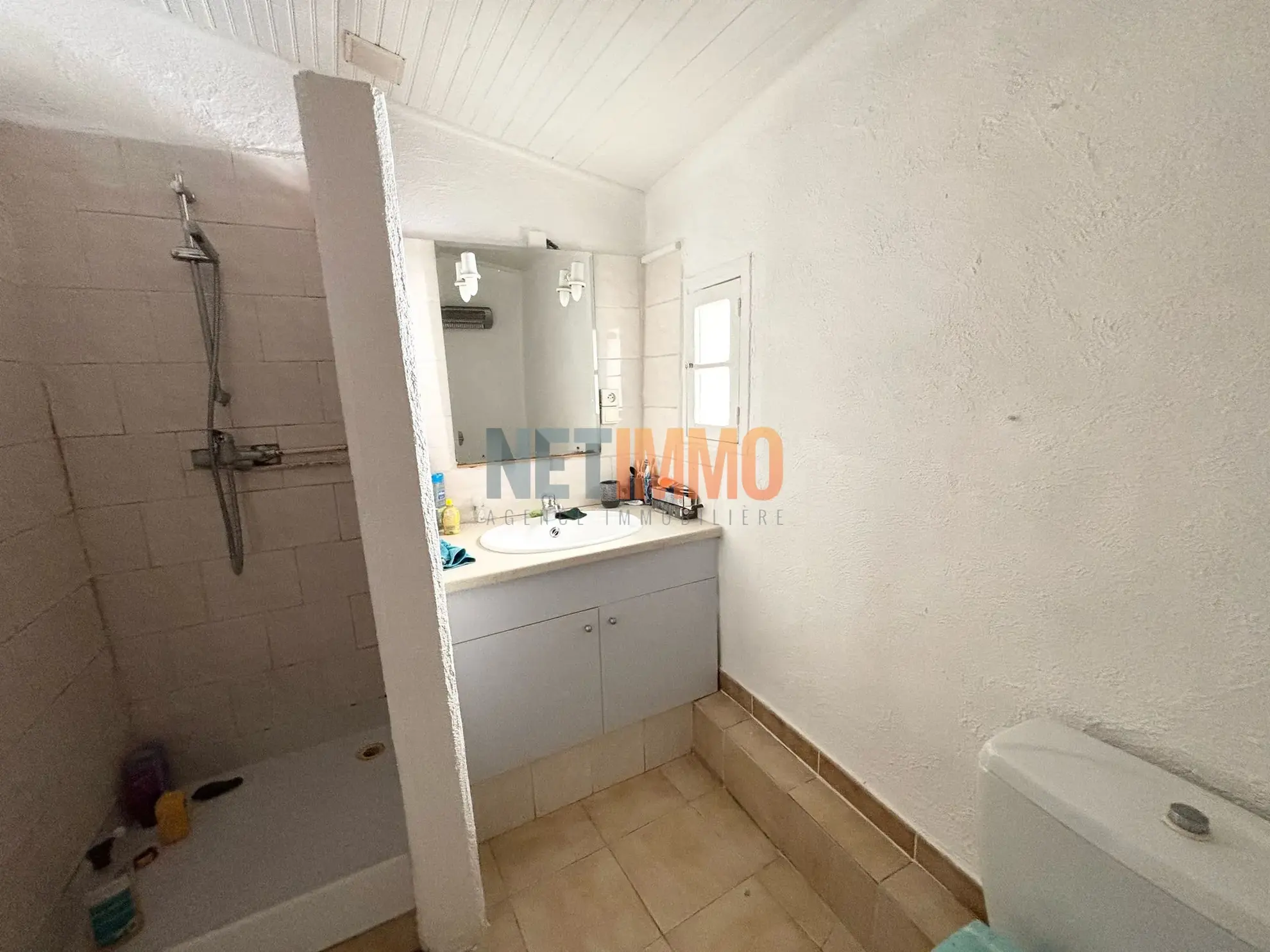 Charmante maison de village de 43 m² à Beauvoisin avec extérieur 