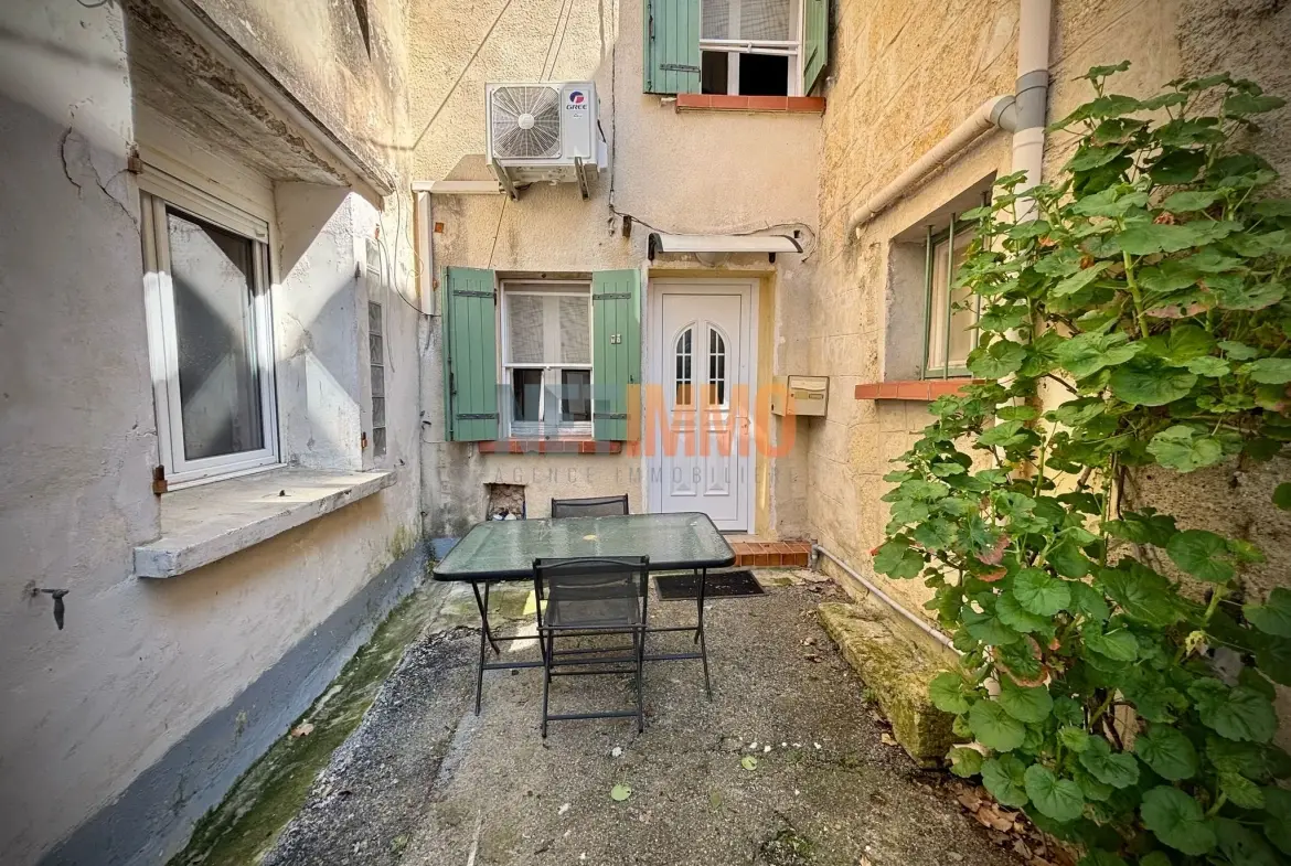 Charmante maison de village de 43 m² à Beauvoisin avec extérieur 