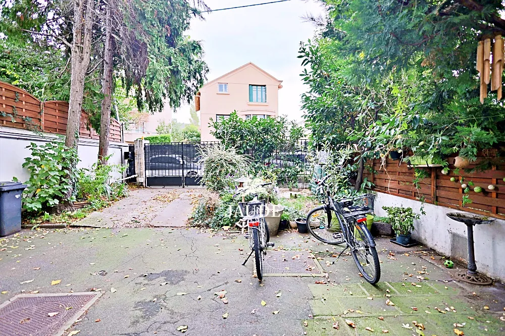 Charmante maison de ville à Clermont-Ferrand avec jardin et 4 chambres 