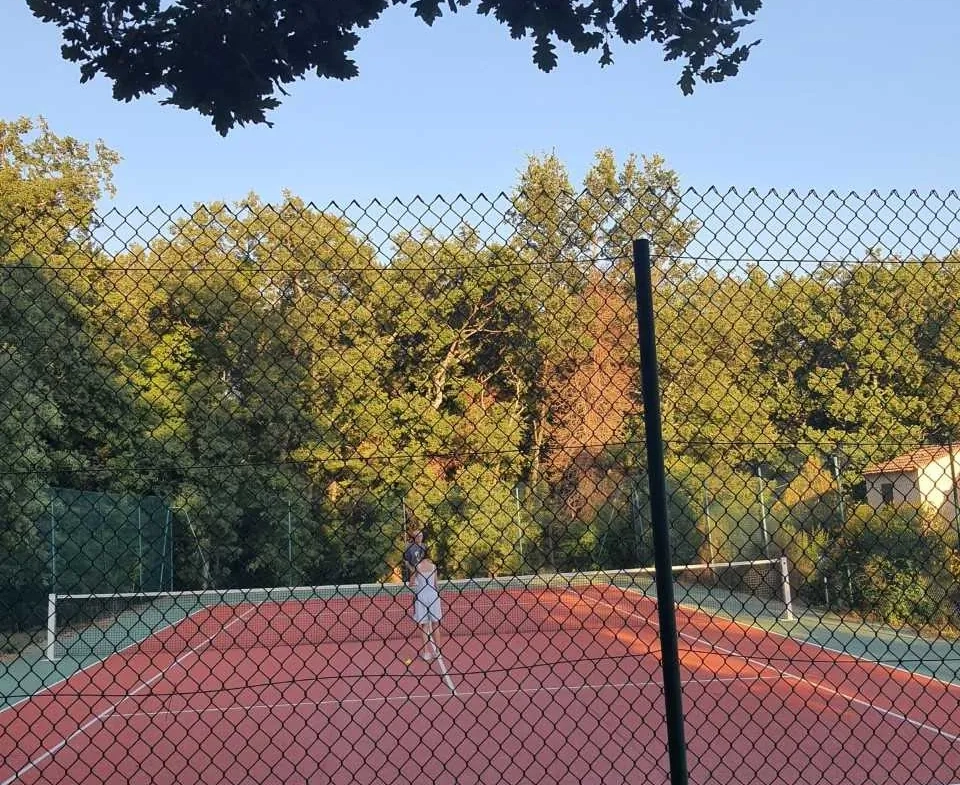 Charmante maisonnette T2 avec jardin et parking à Saint-Vallier-De-Thiey 