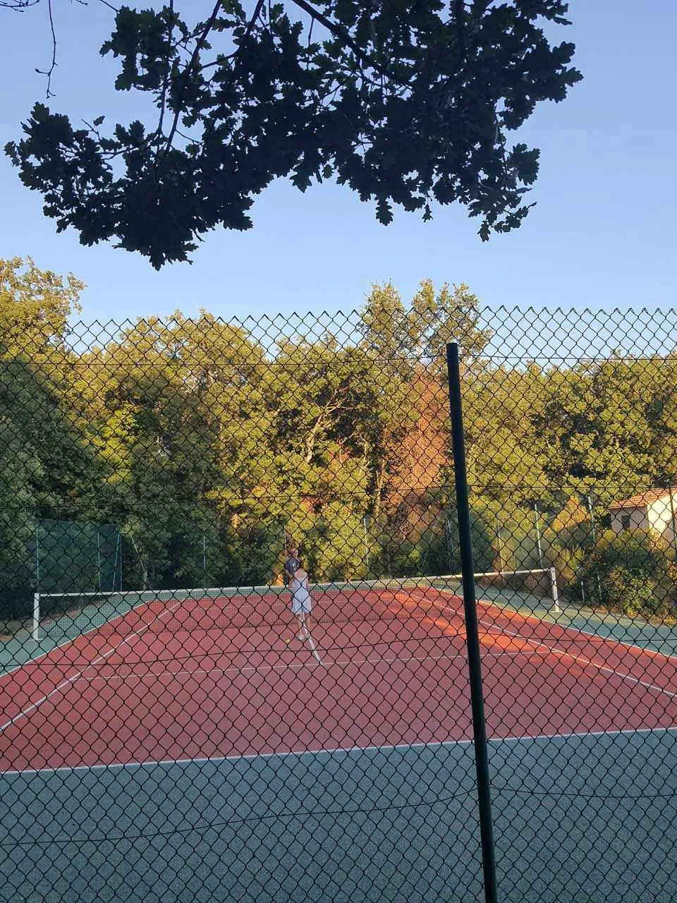 Charmante maisonnette T2 avec jardin et parking à Saint-Vallier-De-Thiey 