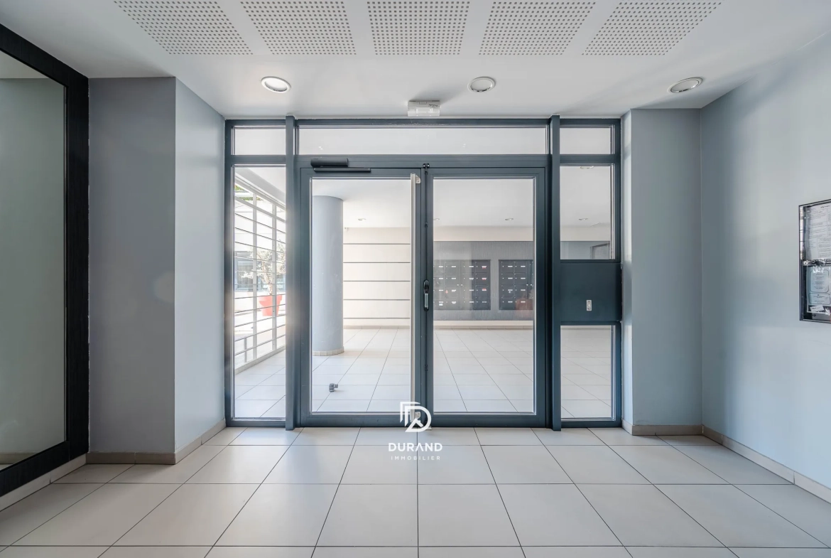 Appartement T2 avec terrasse à Marseille - Résidence moderne et sécurisée 