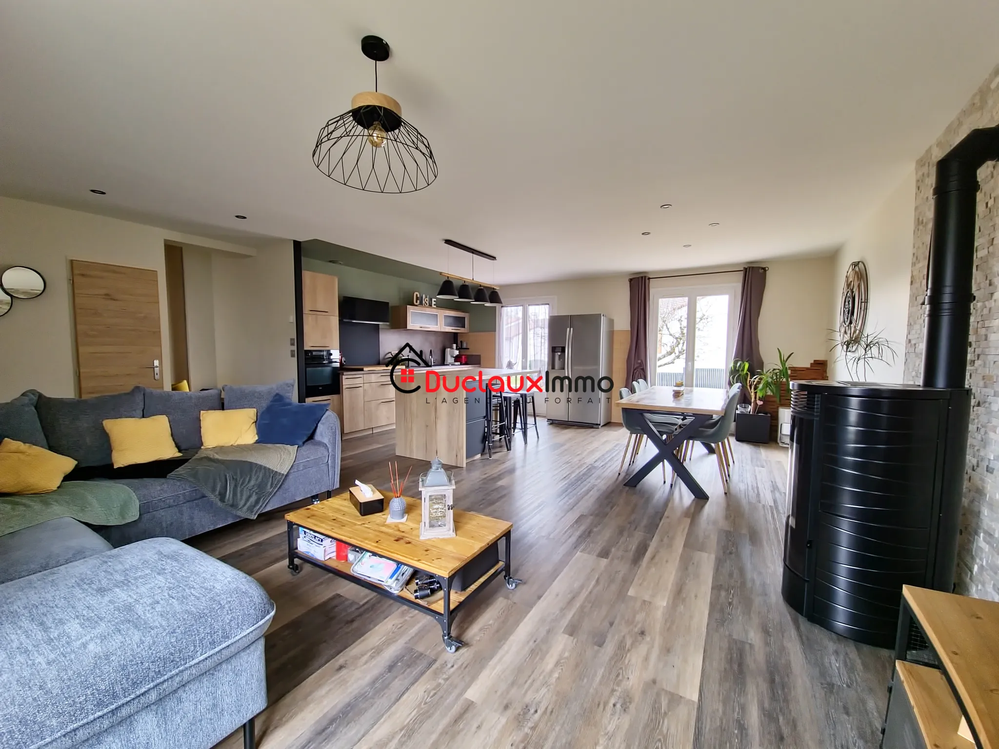 Maison de plain-pied à vendre à Aurillac avec sous-sol et terrasse 