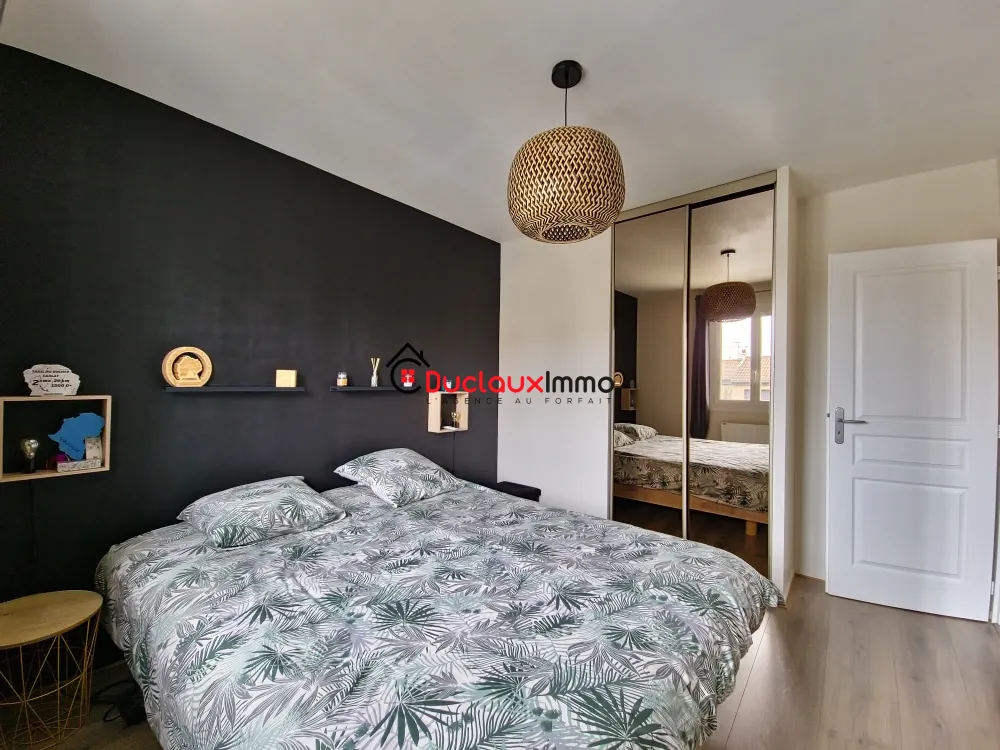 Maison de plain-pied à vendre à Aurillac avec sous-sol et terrasse 